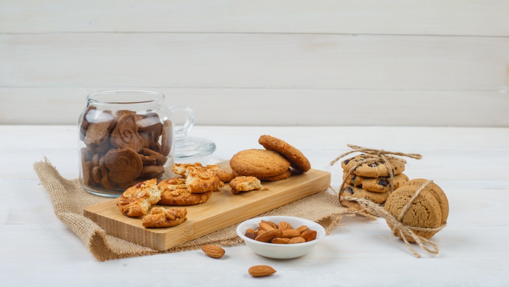 Hobi Bikin Kue Kering Yuk, Jadikan Ide Usaha dan Kenali Perizinannya!