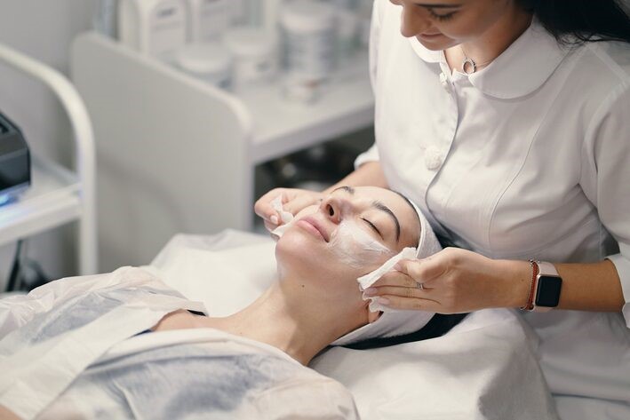 Buka Usaha Klinik Kecantikan, Ini Syarat dan Prosedur Perizinannya!